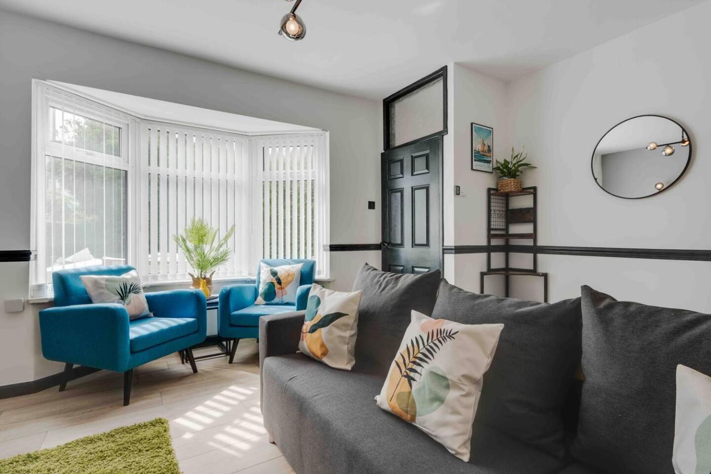Вилла 3-Bed Scouse House Near Anfield & Goodison Ливерпуль Экстерьер фото