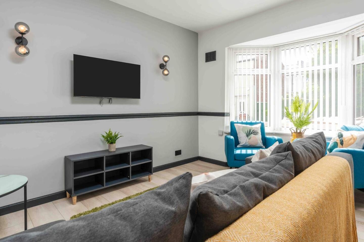Вилла 3-Bed Scouse House Near Anfield & Goodison Ливерпуль Экстерьер фото